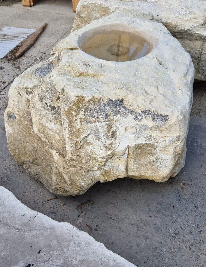 FEATURE STONE FIREPITS