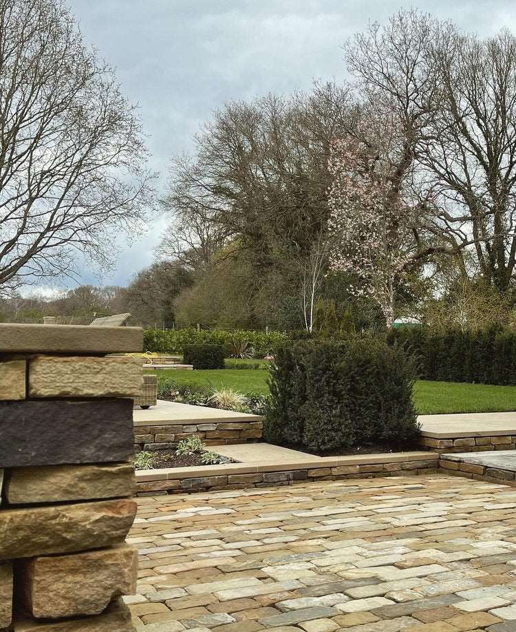 DENHOLME COURTYARD COBBLES - 100mm x random lengths