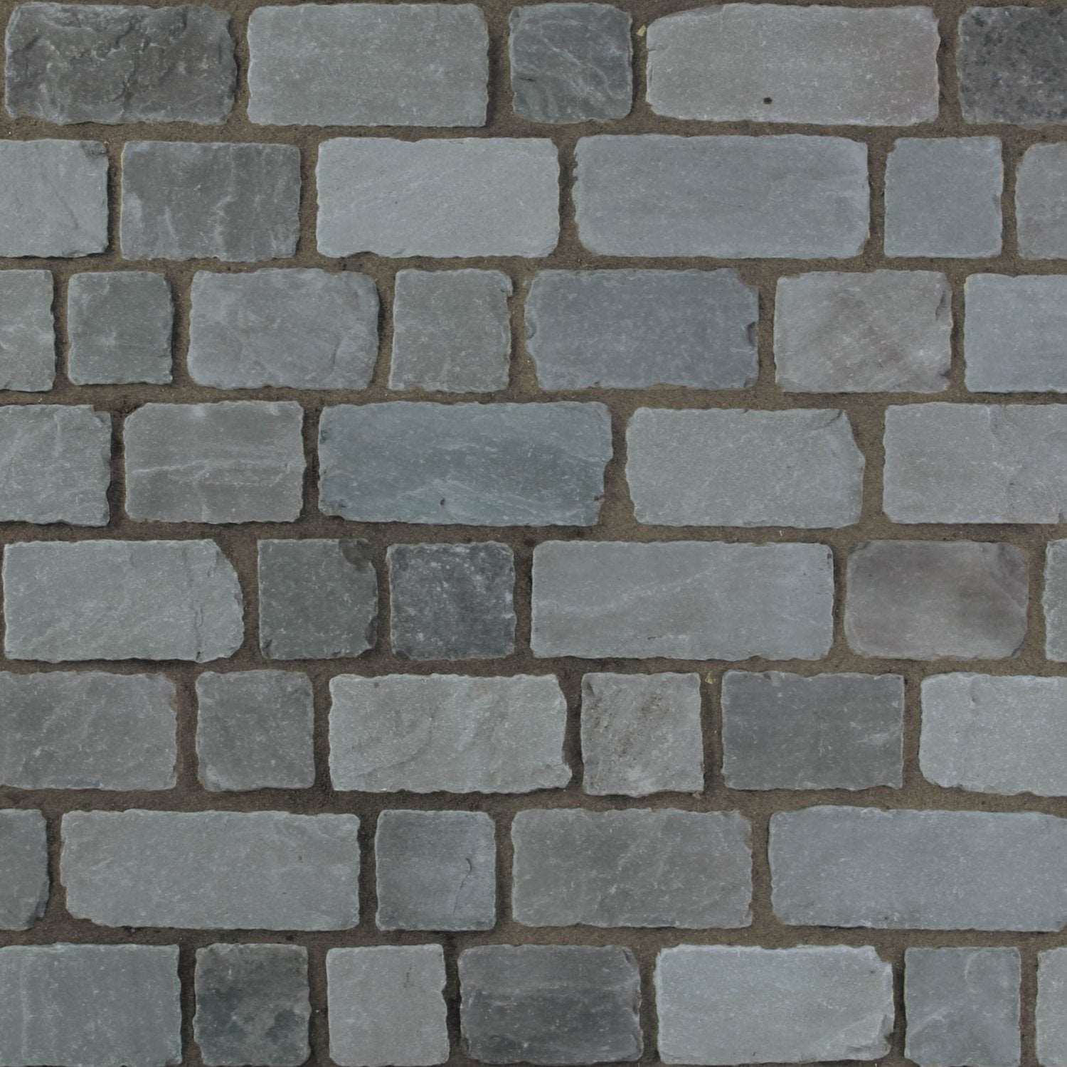 CASTLETON WEATHERED SANDSTONE SETTS - 100mm by random lengths