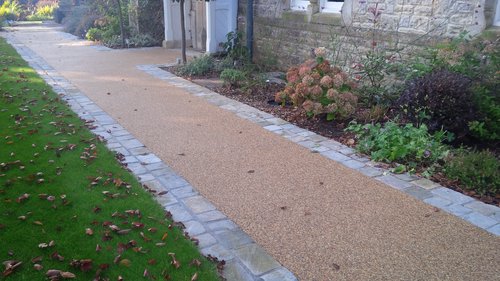 CASTLETON WEATHERED SANDSTONE SETTS - 100mm by random lengths