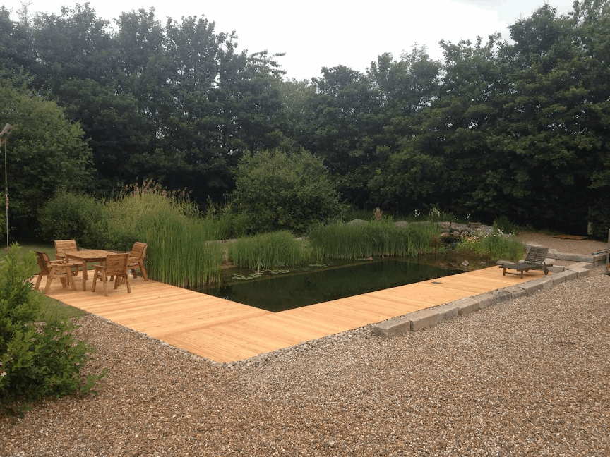 SIBERIAN LARCH DECKING BOARDS – SMOOTH 45 MM THICKNESS - A GRADE